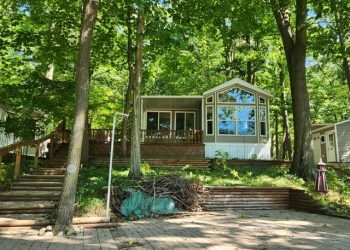 Site #1331 - Waterfront - Boat Stake